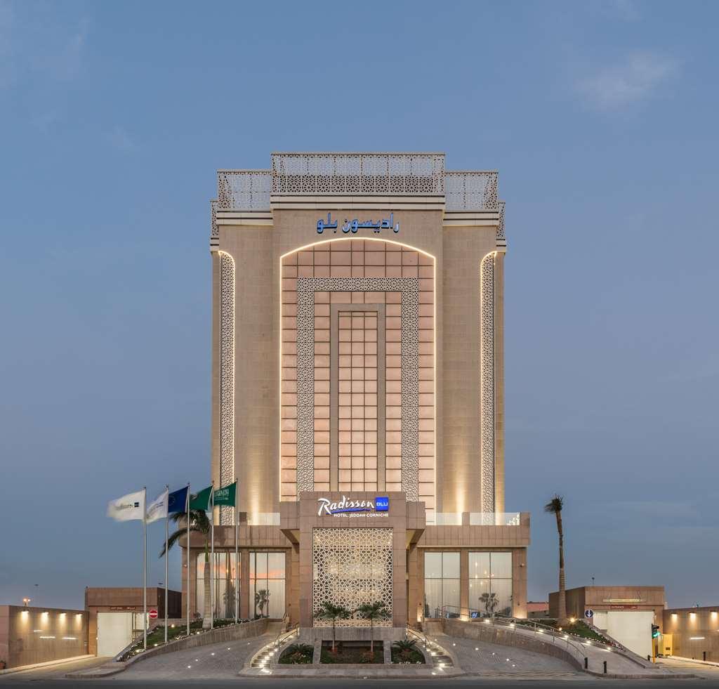 Radisson Blu Hotel, Jeddah Corniche Buitenkant foto Radisson Hotel, Riyadh