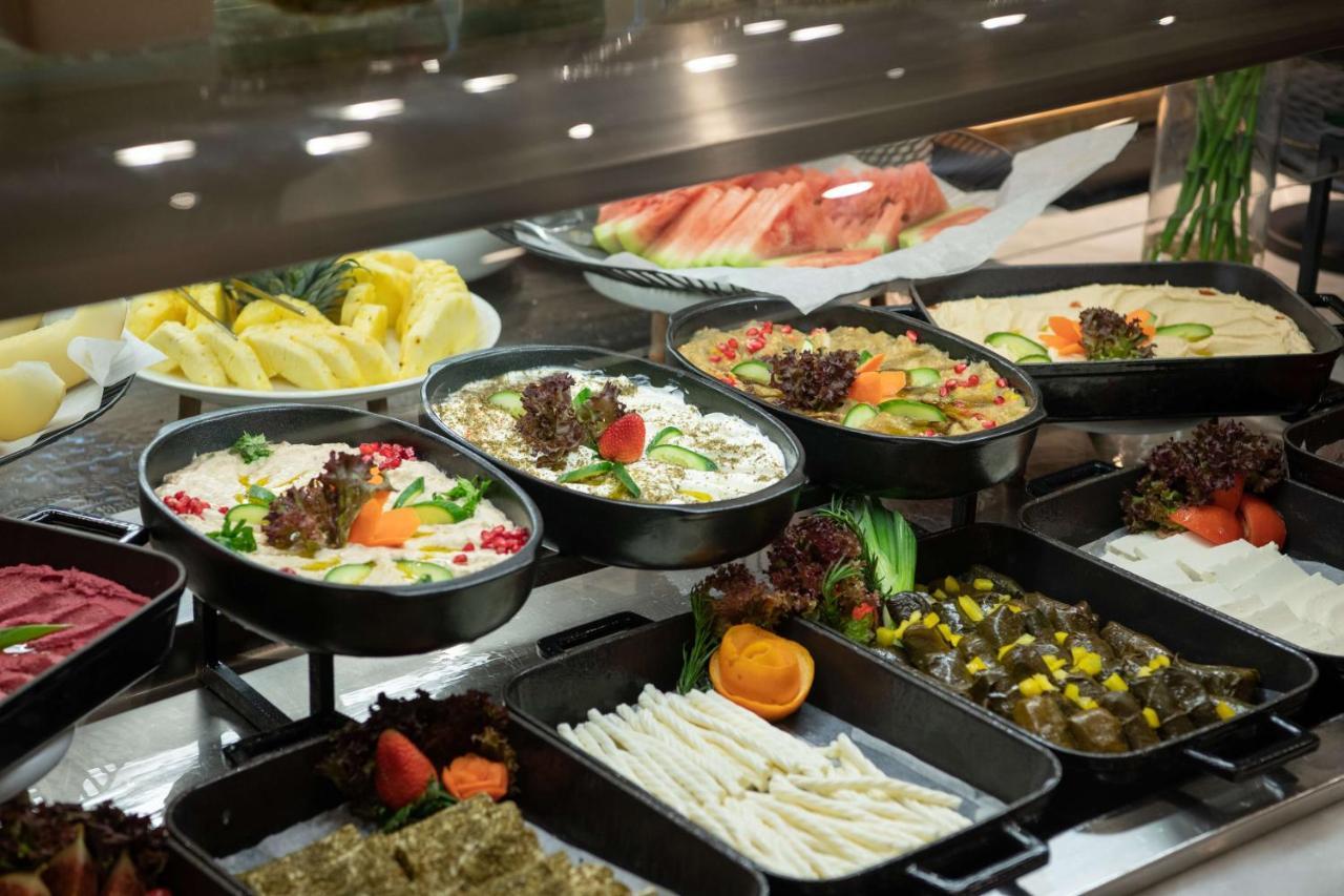 Radisson Blu Hotel, Jeddah Corniche Buitenkant foto Meze