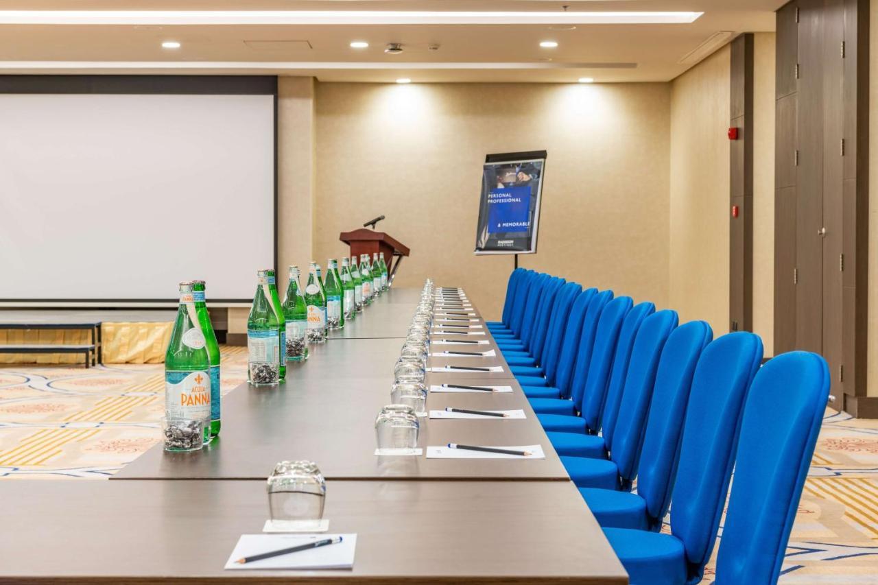 Radisson Blu Hotel, Jeddah Corniche Buitenkant foto Meeting room