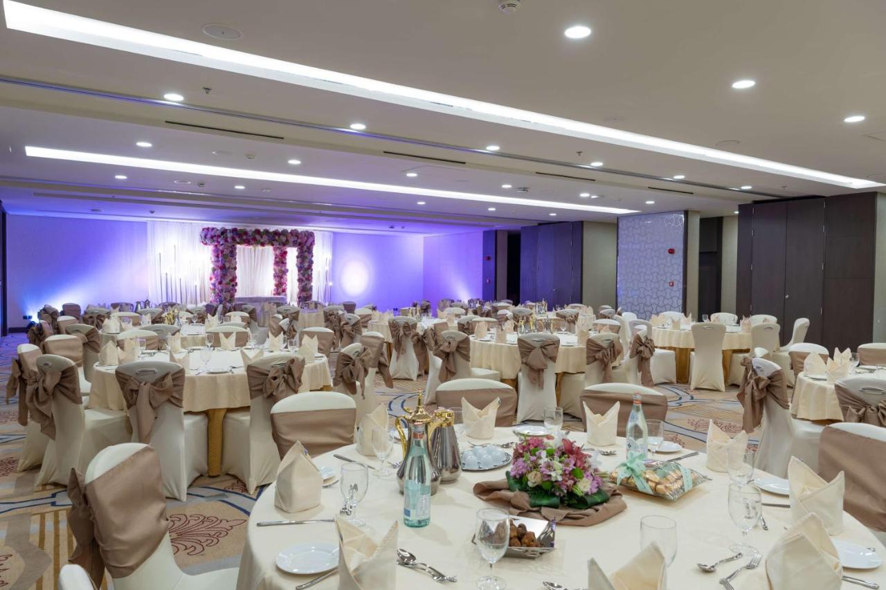 Radisson Blu Hotel, Jeddah Corniche Buitenkant foto The Grand Ballroom