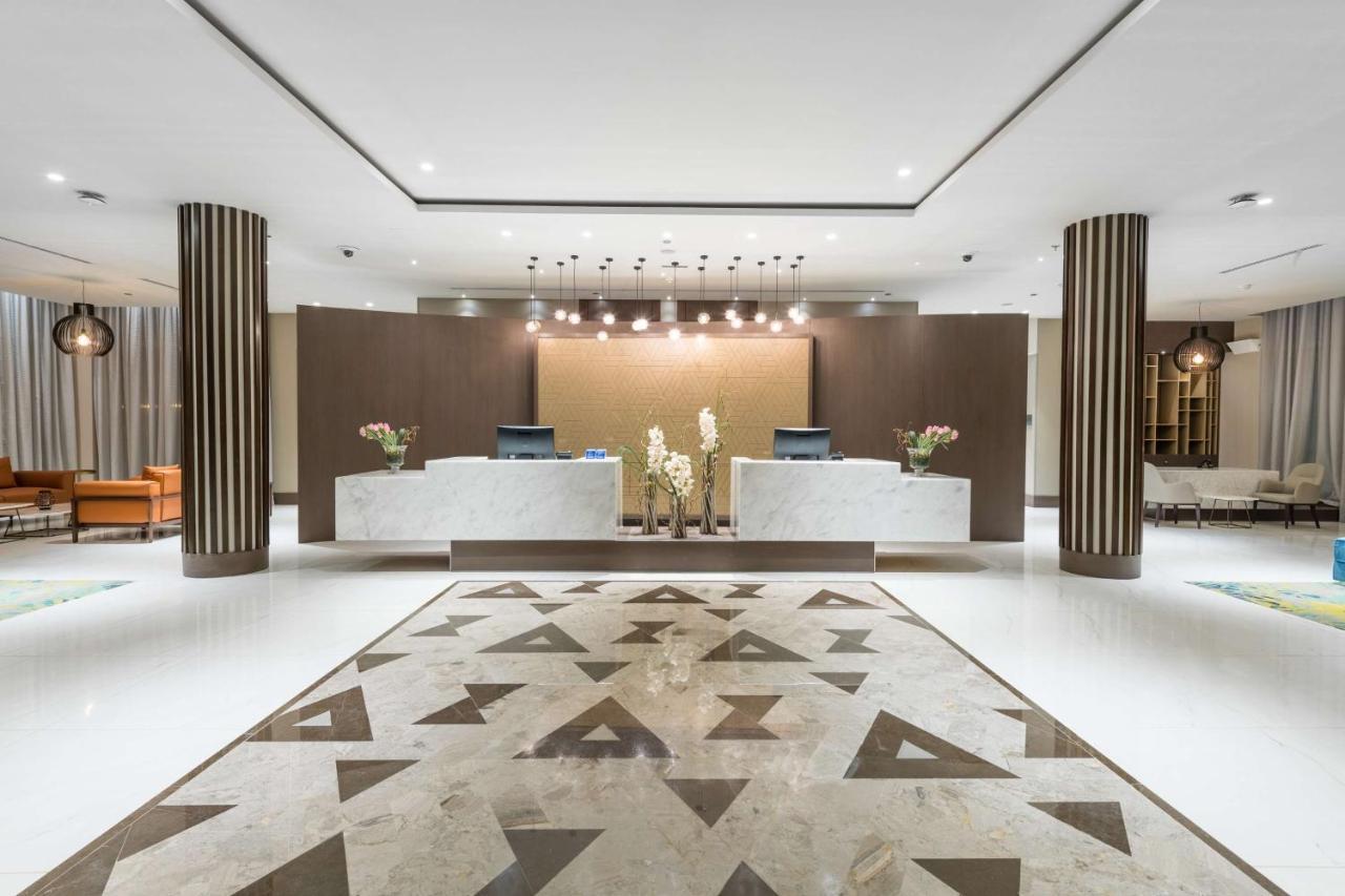 Radisson Blu Hotel, Jeddah Corniche Buitenkant foto Lobby